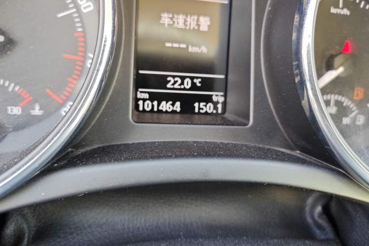 Used Skoda Superb Combi 2014 2.0 TSI Prestige Edition Odometer Close Up