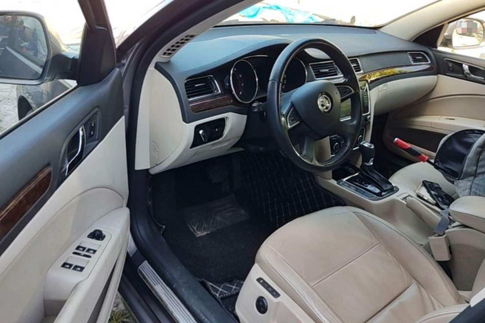 Used Skoda Superb Combi 2014 2.0 TSI Prestige Edition Driver Seat