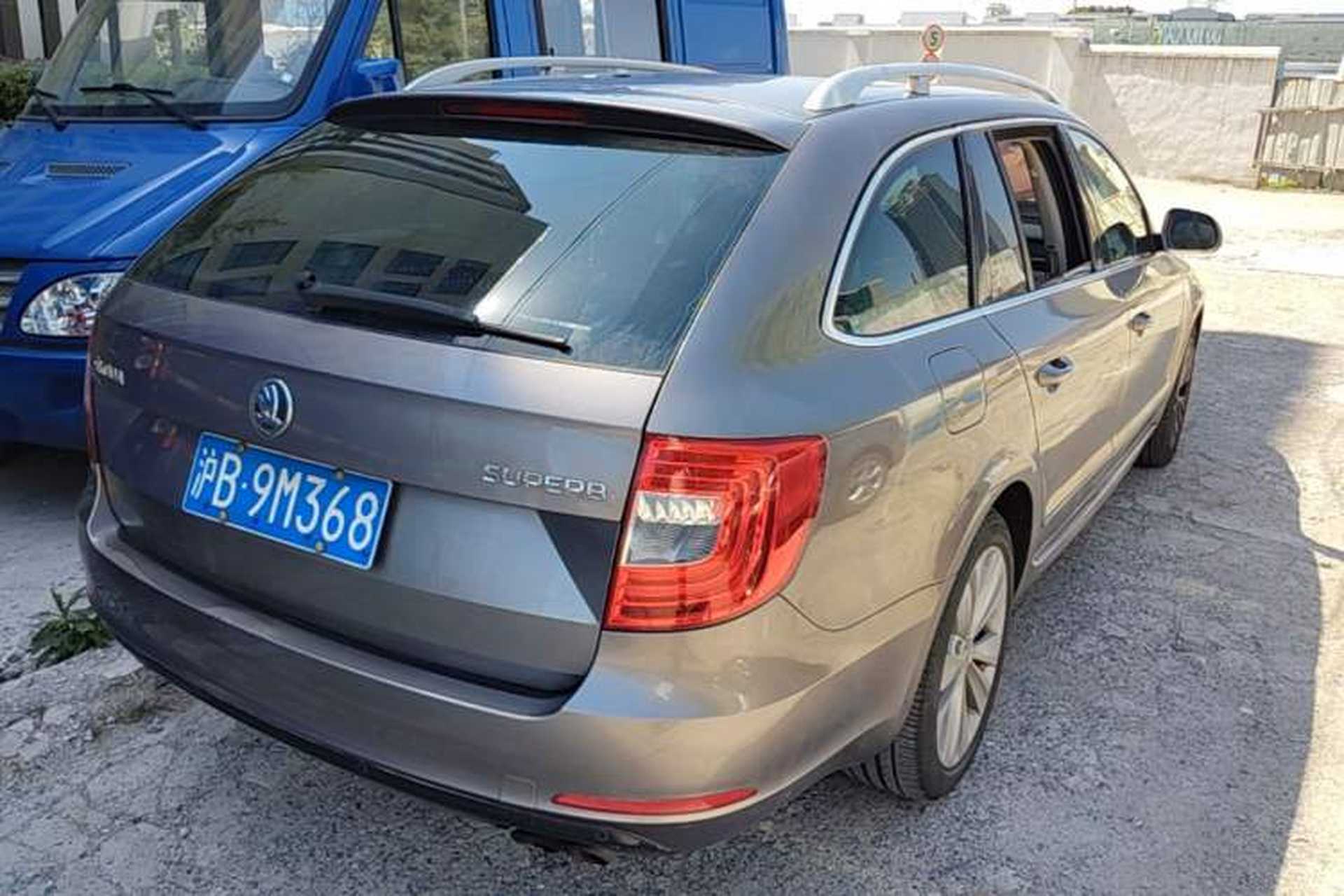Used Skoda Superb Combi 2014 2.0 TSI Prestige Edition Rear Right 45 Deg