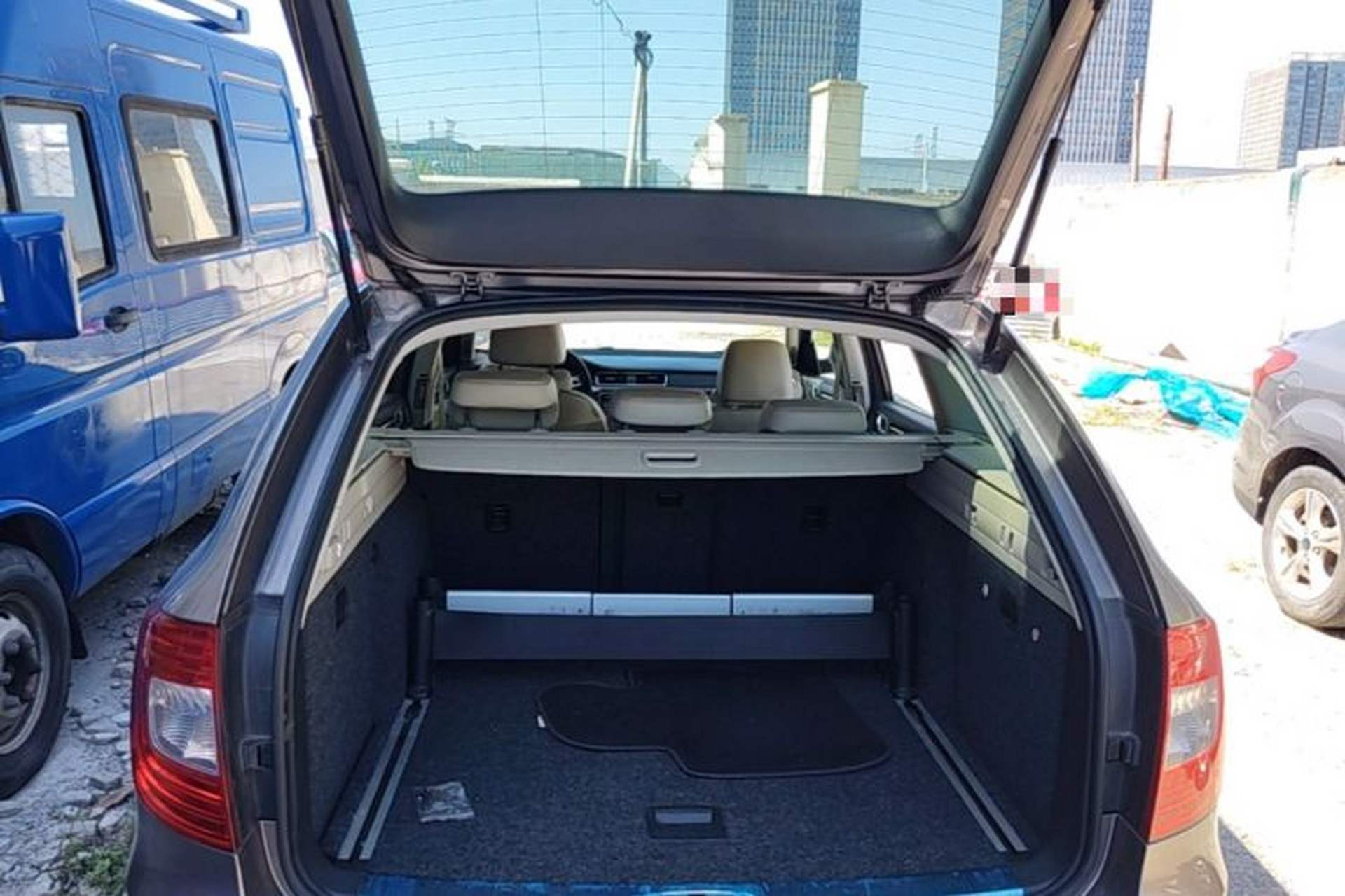 Used Skoda Superb Combi 2014 2.0 TSI Prestige Edition Trunk