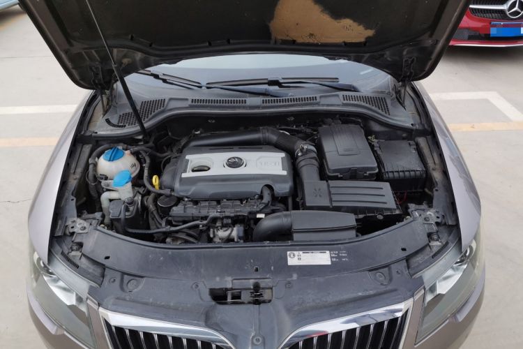 Used Skoda Superb Combi 2014 2.0 TSI Prestige Edition Engine Bay