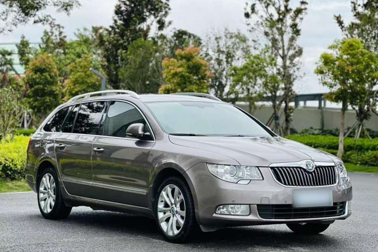 Used Skoda Superb Combi 2014 2.0 TSI Prestige Edition Exterior 2