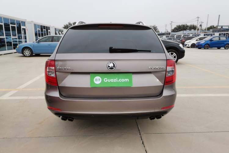 Used Skoda Superb Combi 2014 2.0 TSI Prestige Edition Exterior 5