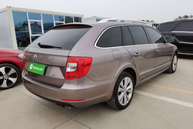 Used Skoda Superb Combi 2014 2.0 TSI Prestige Edition Exterior 6