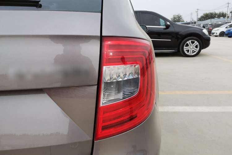 Used Skoda Superb Combi 2014 2.0 TSI Prestige Edition Exterior 7