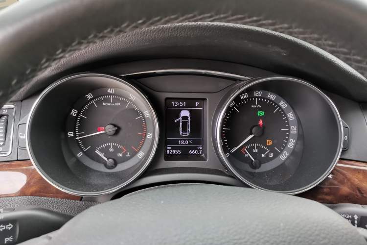 Used Skoda Superb Combi 2014 2.0 TSI Prestige Edition Instrument Cluster