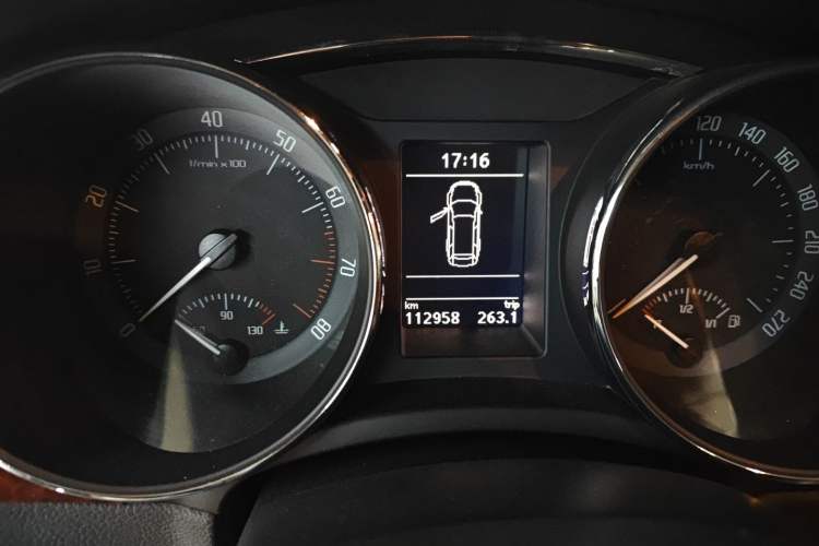 Used Skoda Superb Combi 2014 2.0 TSI Prestige Edition Odometer Close Up
