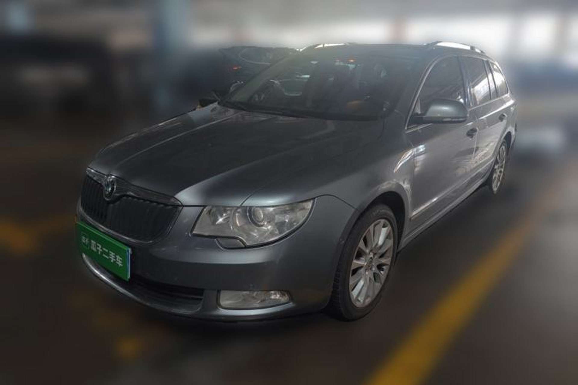 Used Skoda Superb Combi 2014 2.0 TSI Prestige Edition Front Left 45 Deg
