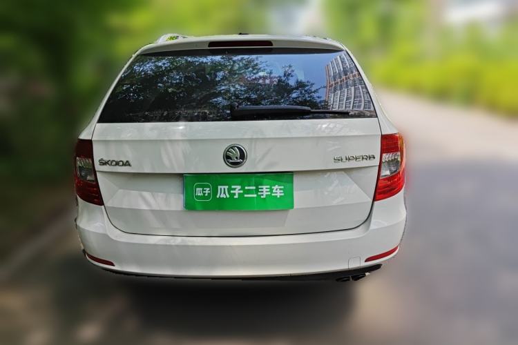 Used Skoda Superb Combi 2014 2.0 TSI L&K Limited Edition Rear