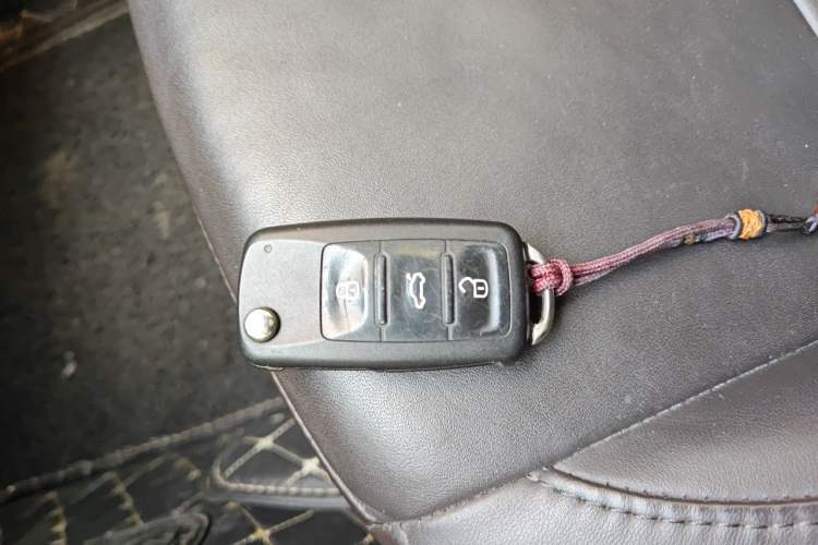 Used Skoda Superb Combi 2014 2.0 TSI L&K Limited Edition Vehicle Key