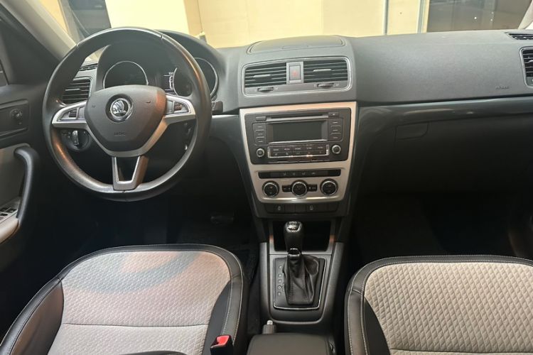Used Skoda Yeti 2016 1.4TSI DSG Style Edition Interior 1