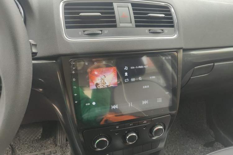 Used Skoda Yeti 2016 1.4TSI DSG Advanced Edition Audio And AC Panel