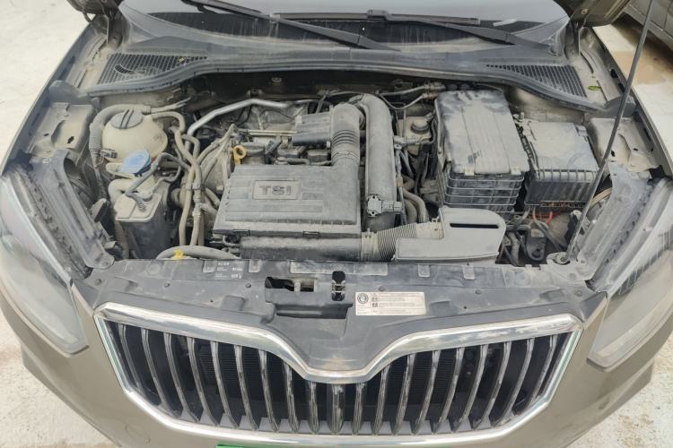 Used Skoda Yeti 2016 1.4TSI DSG Advanced Edition Engine Bay