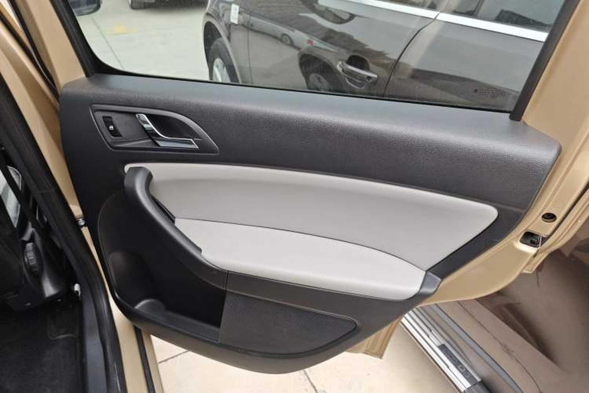 Used Skoda Yeti 2016 1.4TSI DSG Advanced Edition Interior 6
