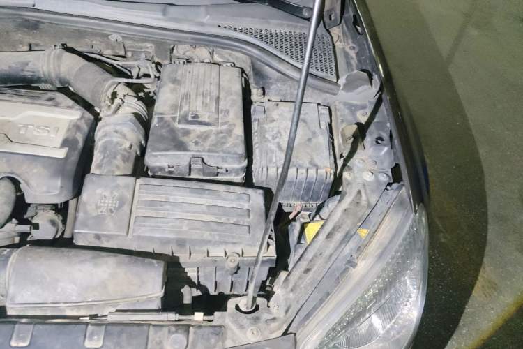 Used Skoda Yeti 2013 1.8T DSG Prestige Edition Engine Bay Left