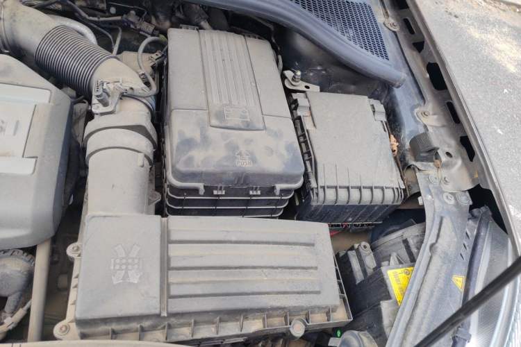 Used Skoda Yeti 2013 1.8T DSG Prestige Edition Engine Bay Left