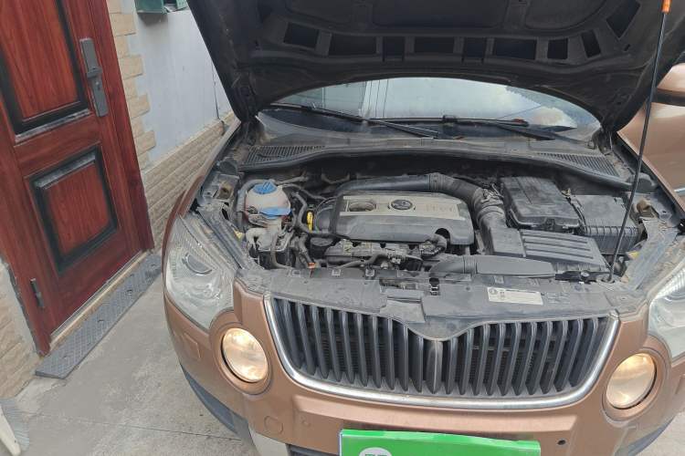 Used Skoda Yeti 2013 1.8T DSG Prestige Edition Engine Bay Right