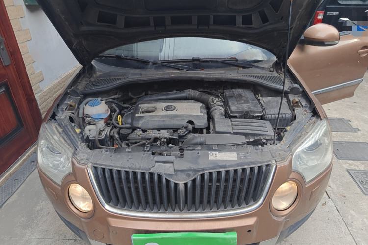 Used Skoda Yeti 2013 1.8T DSG Prestige Edition Engine Bay