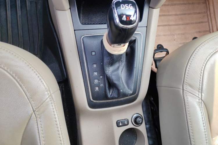Used Skoda Yeti 2013 1.8T DSG Prestige Edition Gear Lever