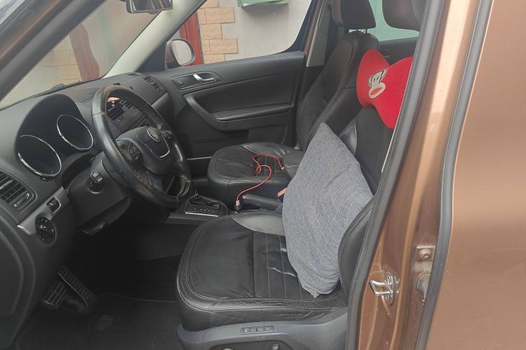 Used Skoda Yeti 2013 1.8T DSG Prestige Edition Left Front Seat