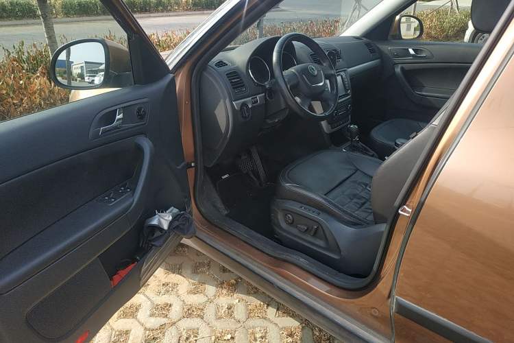 Used Skoda Yeti 2013 1.8T DSG Luxury Edition Driver Seat