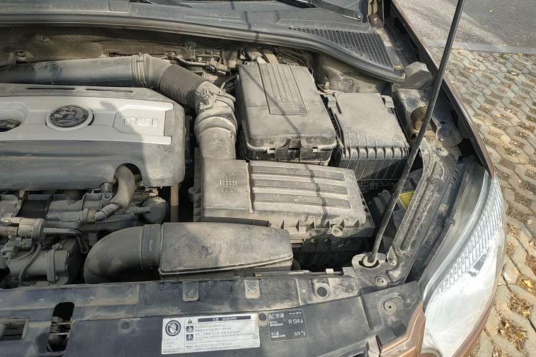 Used Skoda Yeti 2013 1.8T DSG Luxury Edition Engine Bay Left