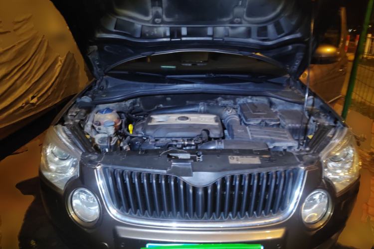 Used Skoda Yeti 2013 1.8T DSG Prestige Edition Engine Bay