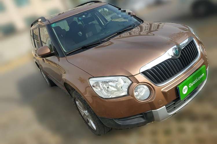 Used Skoda Yeti 2013 1.8T DSG Luxury Edition Front Right 45 Deg