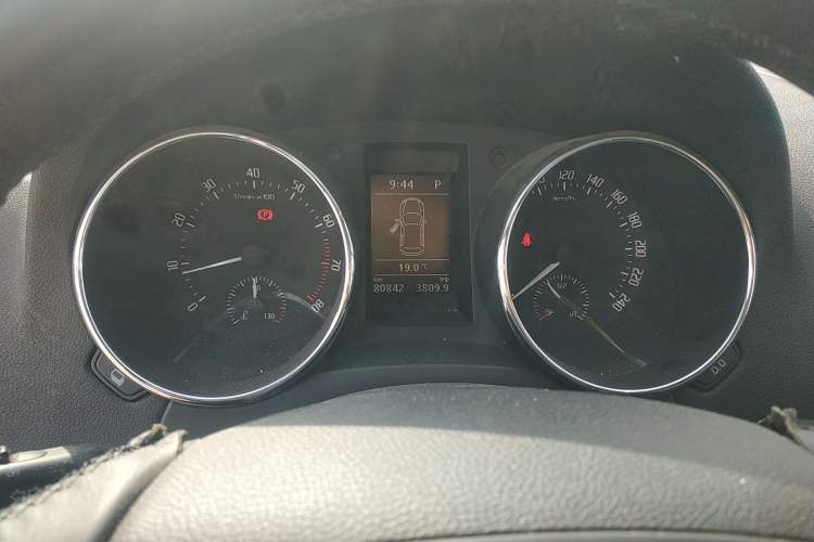 Used Skoda Yeti 2013 1.8T DSG Luxury Edition Instrument Cluster