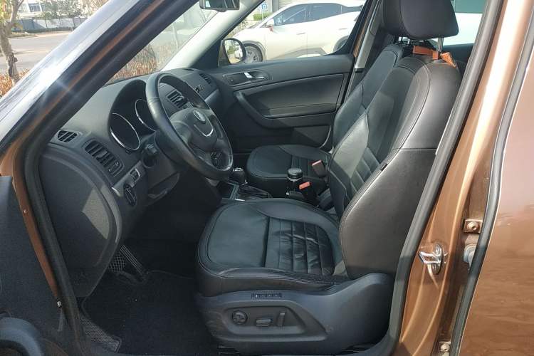Used Skoda Yeti 2013 1.8T DSG Luxury Edition Left Front Seat