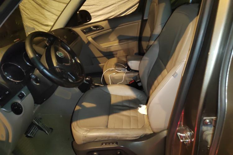 Used Skoda Yeti 2013 1.8T DSG Prestige Edition Left Front Seat