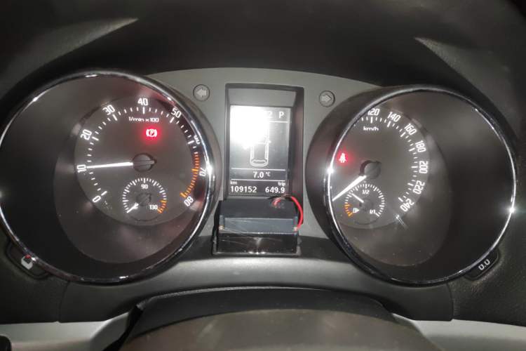 Used Skoda Yeti 2013 1.8T DSG Prestige Edition Odometer Close Up