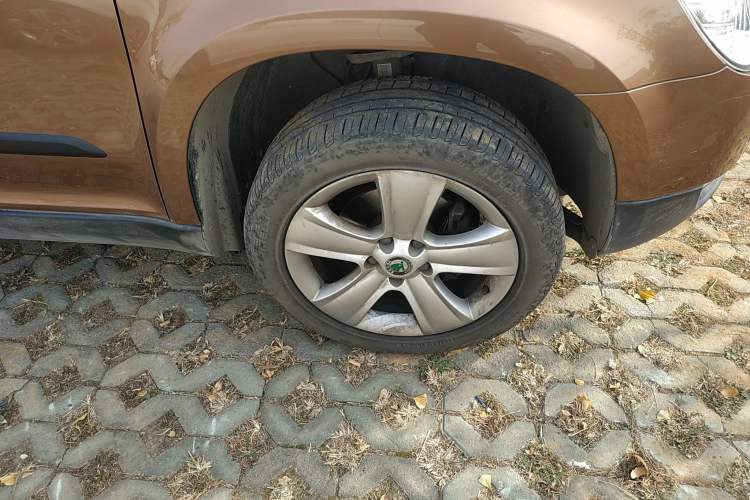 Used Skoda Yeti 2013 1.8T DSG Luxury Edition Right Front Wheel Hub