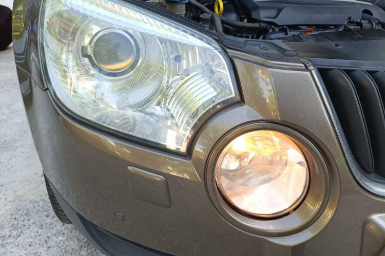Used Skoda Yeti 2013 1.8T DSG Prestige Edition Right Front Headlight
