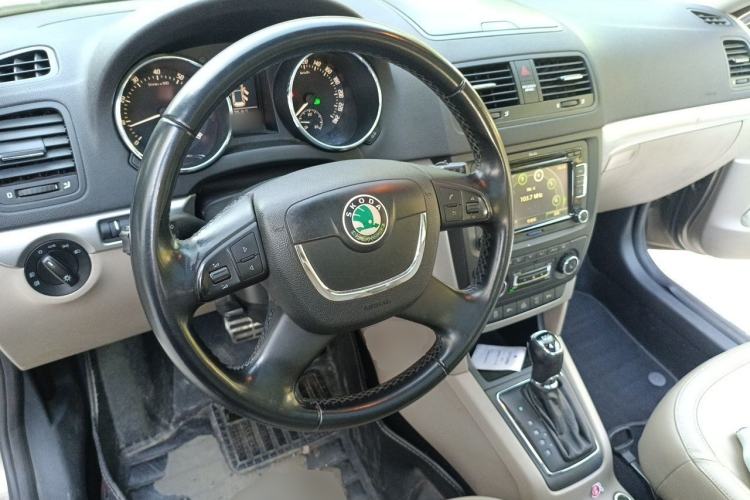 Used Skoda Yeti 2013 1.8T DSG Prestige Edition Steering Wheel