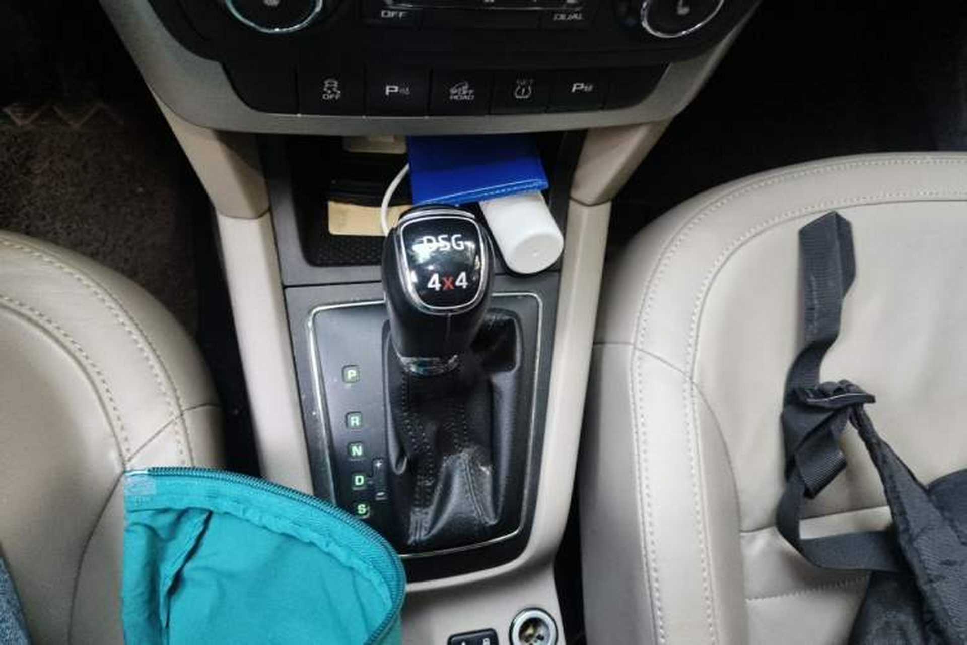 Used Skoda Yeti 2013 1.8T DSG Prestige Edition Gear Lever