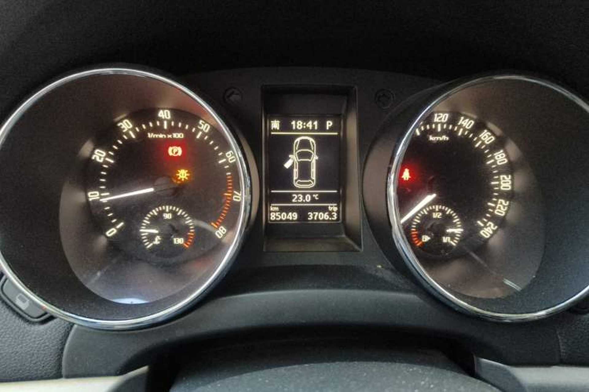 Used Skoda Yeti 2013 1.8T DSG Prestige Edition Instrument Cluster