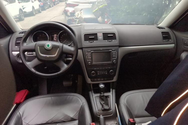 Used Skoda Yeti 2013 1.8T DSG Luxury Edition Center Console