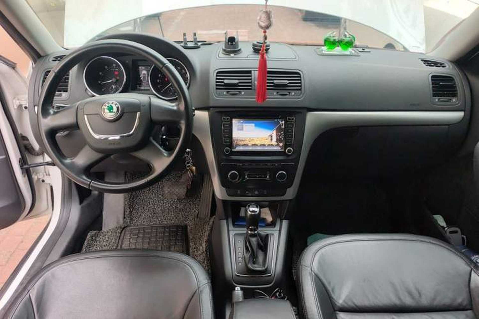 Used Skoda Yeti 2013 1.8T DSG Luxury Edition Center Console
