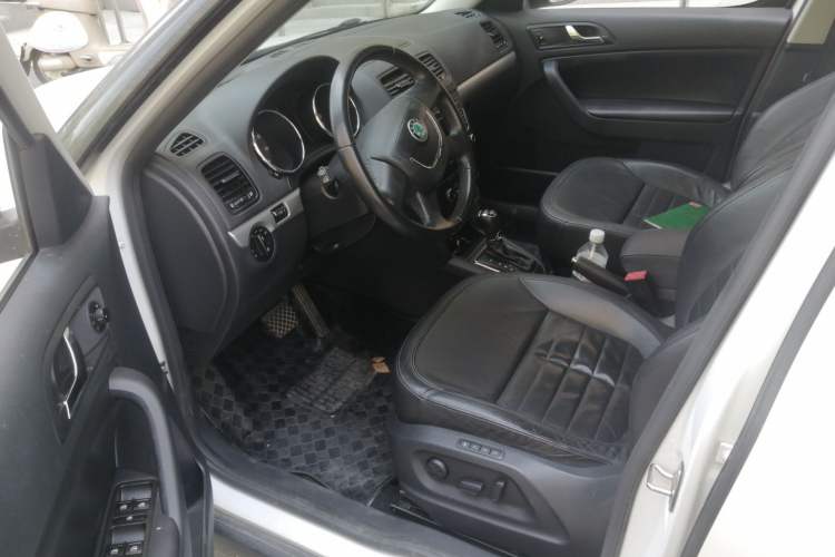 Used Skoda Yeti 2013 1.8T DSG Luxury Edition Driver Seat