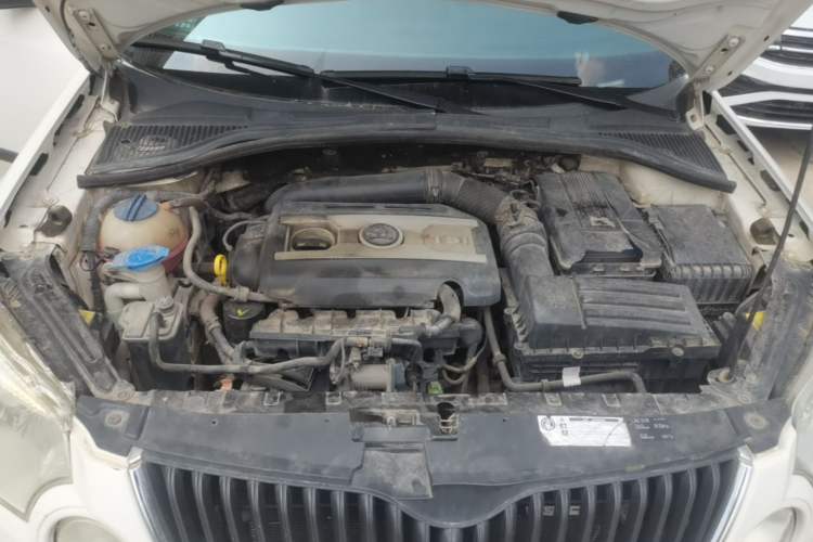 Used Skoda Yeti 2013 1.8T DSG Luxury Edition Engine Bay