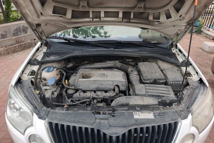Used Skoda Yeti 2013 1.8T DSG Luxury Edition Engine Bay