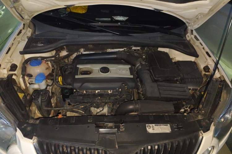 Used Skoda Yeti 2013 1.8T DSG Luxury Edition Engine Bay