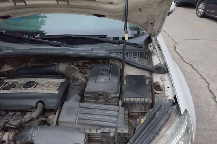 Used Skoda Yeti 2013 1.8T DSG Luxury Edition Engine Bay Left