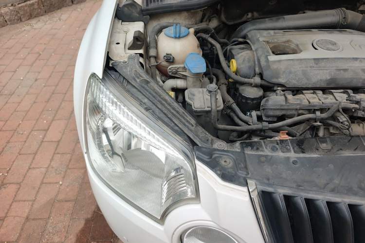 Used Skoda Yeti 2013 1.8T DSG Luxury Edition Engine Bay Right