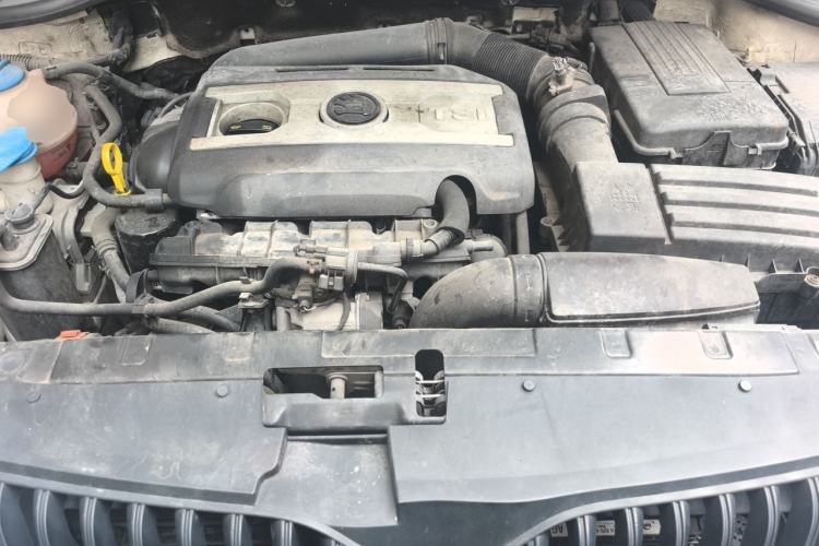 Used Skoda Yeti 2013 1.8T DSG Luxury Edition Engine Bay