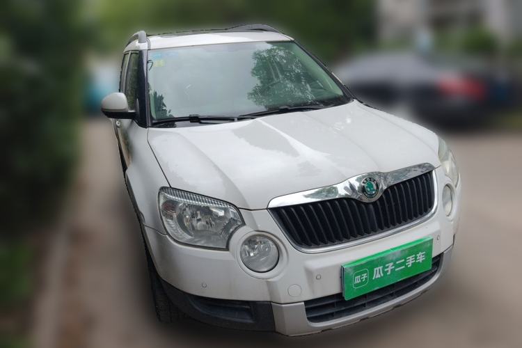 Used Skoda Yeti 2013 1.8T DSG Luxury Edition Front Right 45 Deg