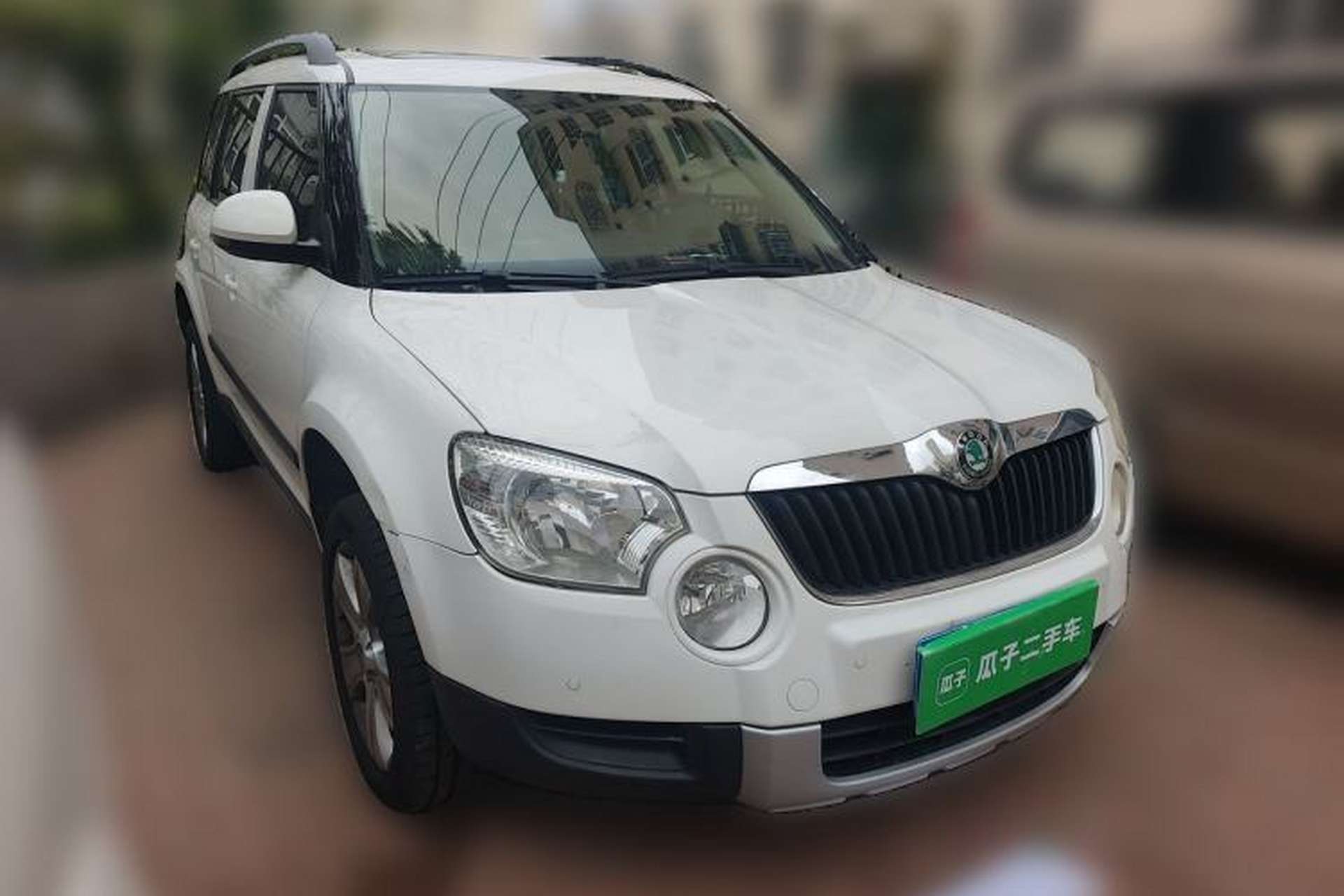 Used Skoda Yeti 2013 1.8T DSG Luxury Edition Front Right 45 Deg