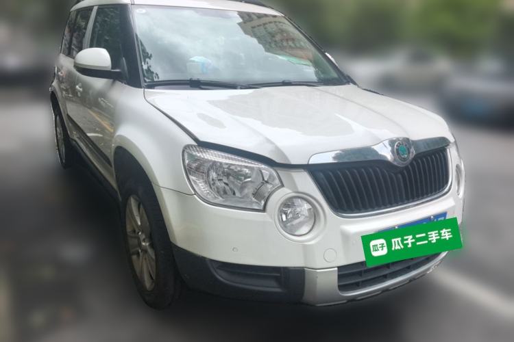 Used Skoda Yeti 2013 1.8T DSG Luxury Edition Front Right 45 Deg