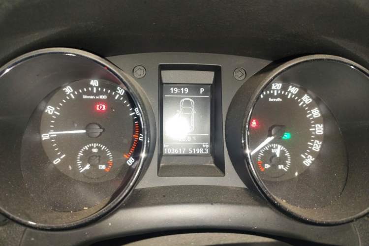 Used Skoda Yeti 2013 1.8T DSG Luxury Edition Instrument Cluster